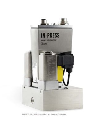 Closed system pressure controller