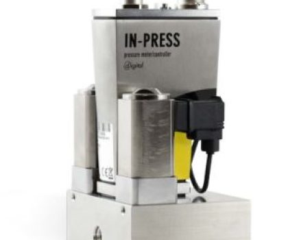 Closed system pressure controller